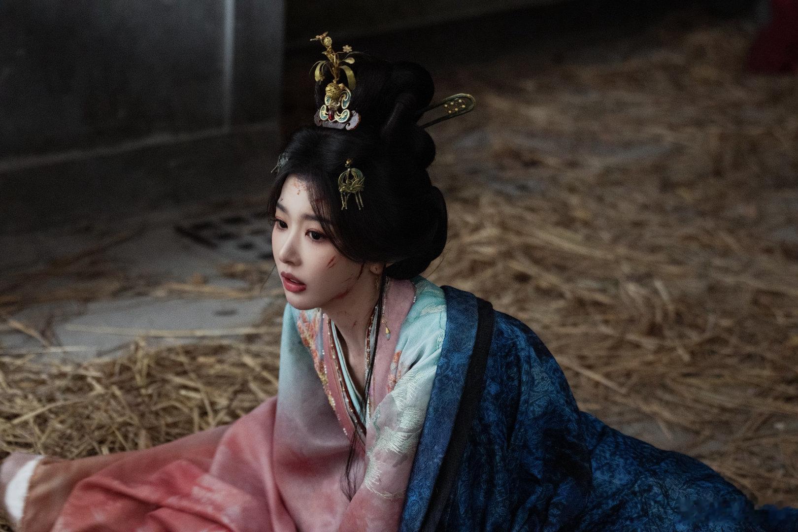 孔雪儿孔雪儿去哪儿进修的演技 从舞台到横店，孔雪儿把偶像的肢体控制力全变成了戏剧