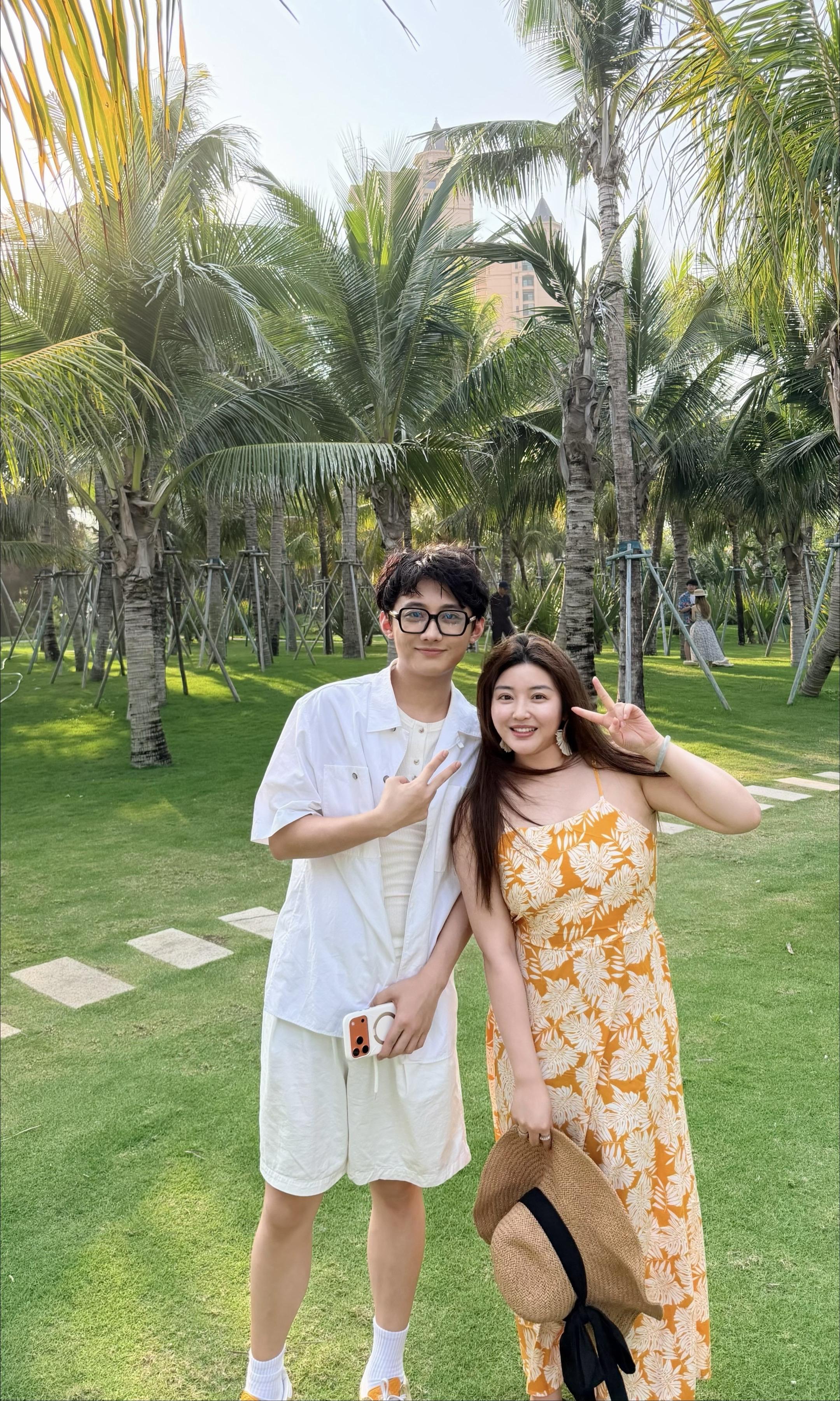 我说怎么到了这里更加自由自在 无所畏惧 原来是 就在我旁边！狠狠被帅到！