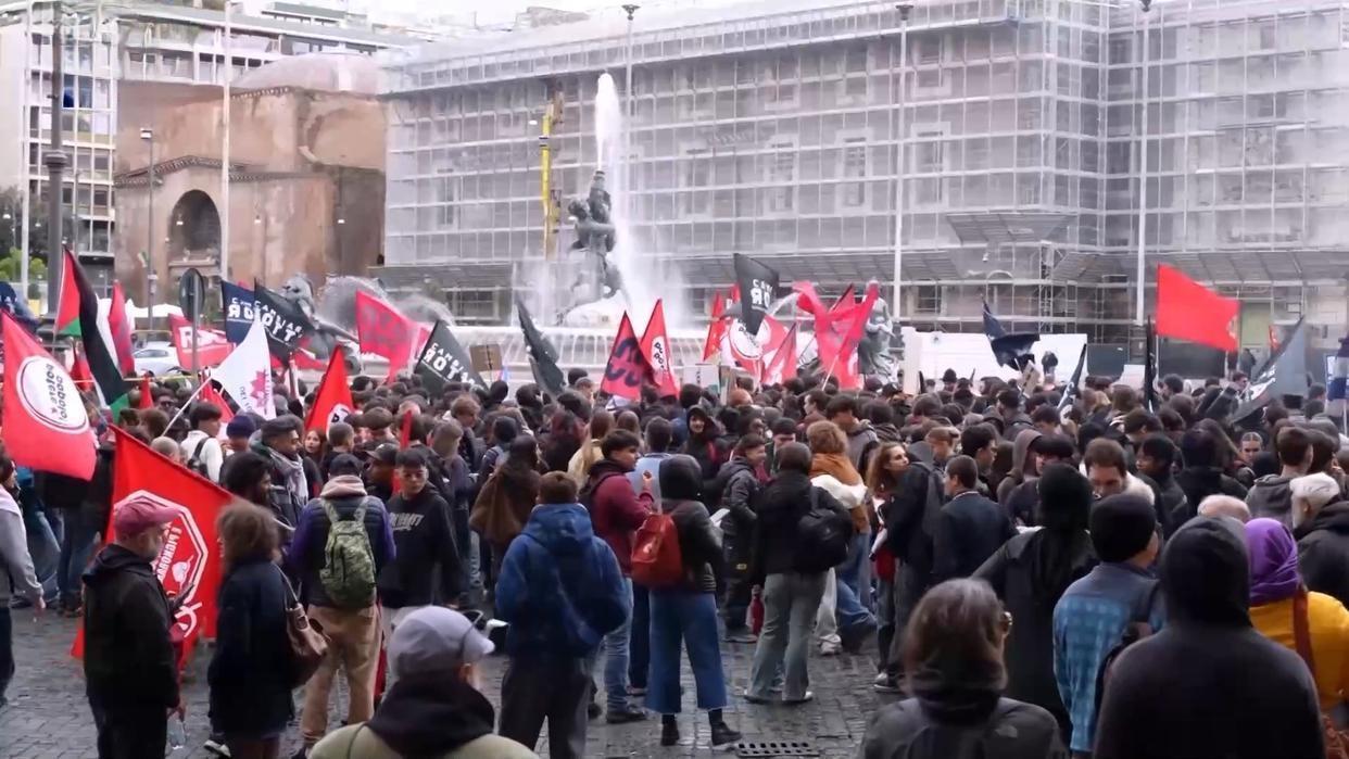 【美国、英国、以色列、意大利、澳大利亚等国反美以情绪激动，爆发大规模抗议美以轰炸