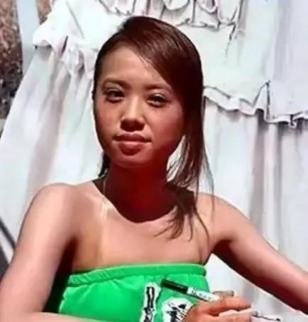 蔡依林不好看的时候就已经是少男杀手了，为什么？

可能是……眼神不太好的少男[看