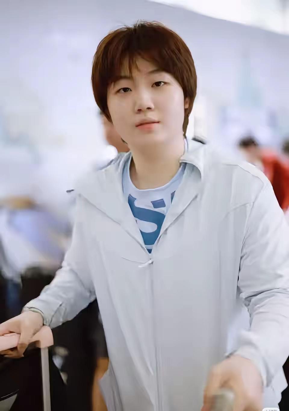 你认为,运动员的成功离不开什么?
七分天赋，三分苦练！
运动员没有那个天赋，你就