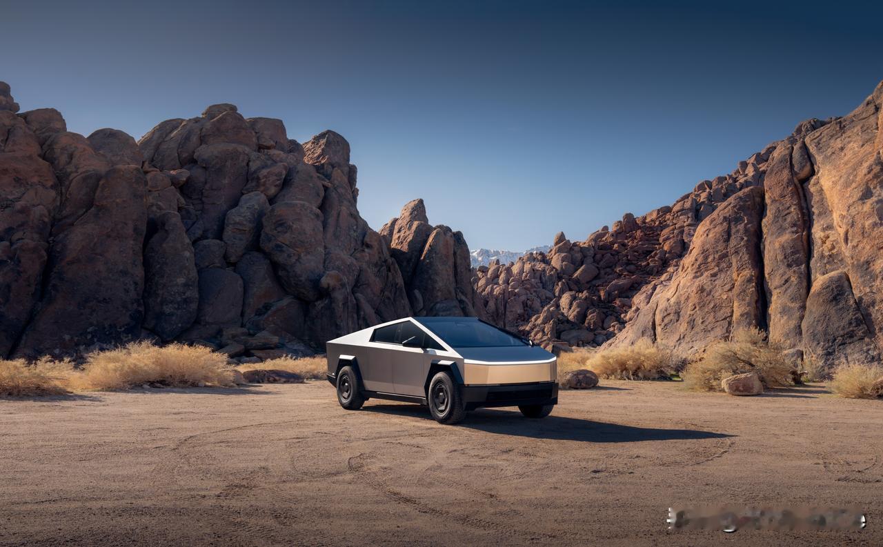 马斯克发文说：
新版cybertruck现在可以在美国订购
这是我们最便宜的Cy