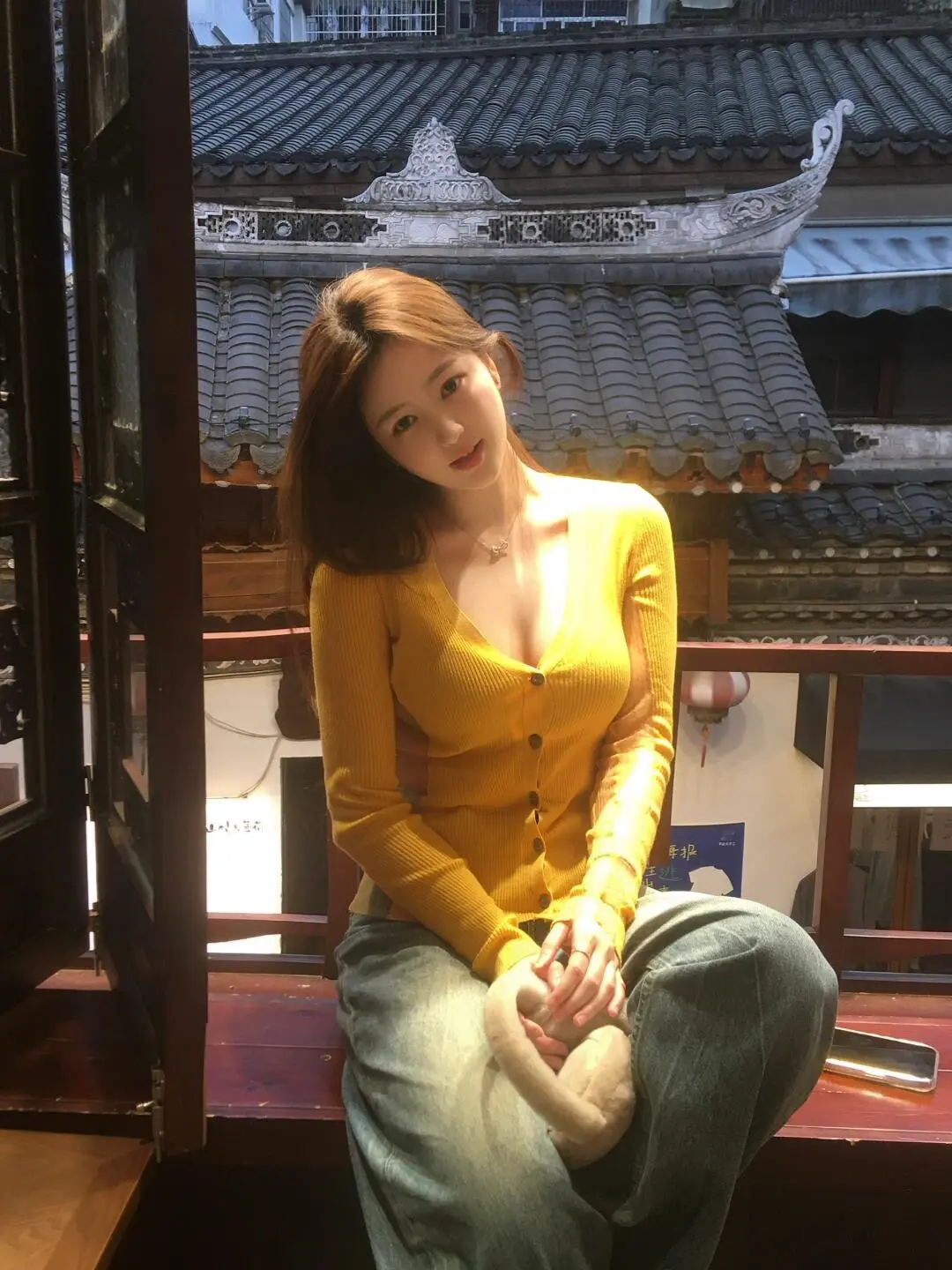 幸福有时候不说话 总在平淡中发着芽。