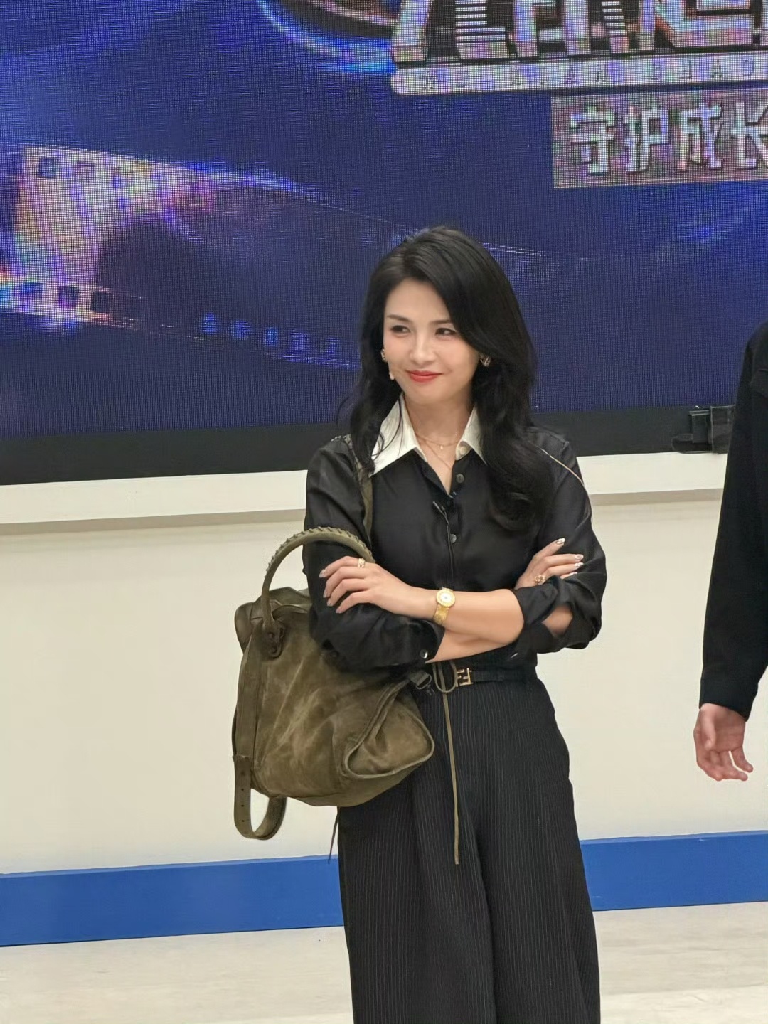 刘涛笑得好娇这是又给谁在搭戏啊