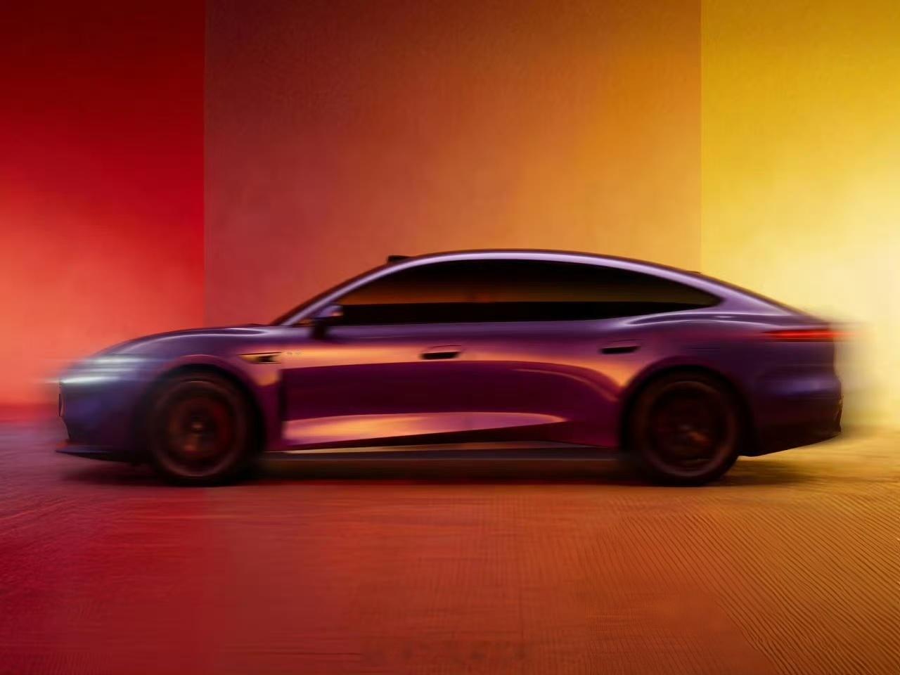 MG新车，也叫“7” ？ MG新电动轿跑谍照泄露。尚界Z7和MG新车和小米SU7