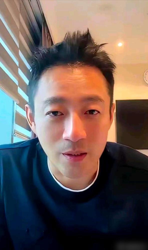 汪小菲又失控了！这次他在百万网友面前摔手机、狂吼亲妈张兰，全是因为马筱梅的隐私被