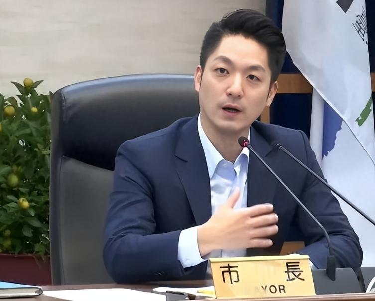 台北市长、蒋介石曾孙蒋万安直接表明态度！他面对媒体明确表示，自己绝不会参选下一任