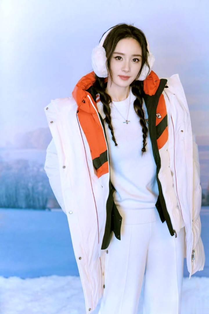 #杨幂我的冬日女友##杨幂耳罩好暖和#一键入冬[爱慕] ​​​