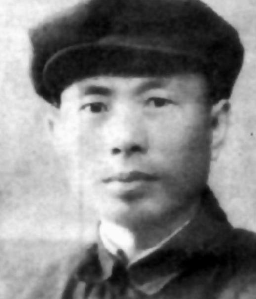 他曾是徐海东的上司，建国后写信要官被撤销职务，晚年仍崇拜主席

“1951年4月
