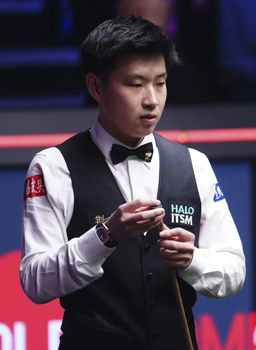 赵心童 2-2 龙泽煌
昨天，在斯诺克玉山世界公开赛延期资格赛比赛中，赵心童打出