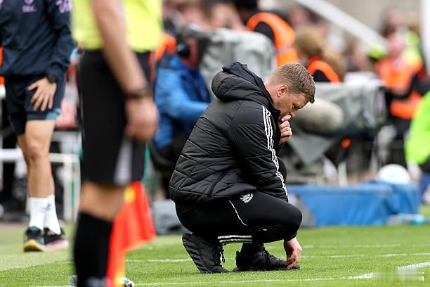 纽卡斯尔1比2伯恩茅斯 纽卡斯尔输掉这场球之后，欧赛资格基本没戏了。积分排名第1