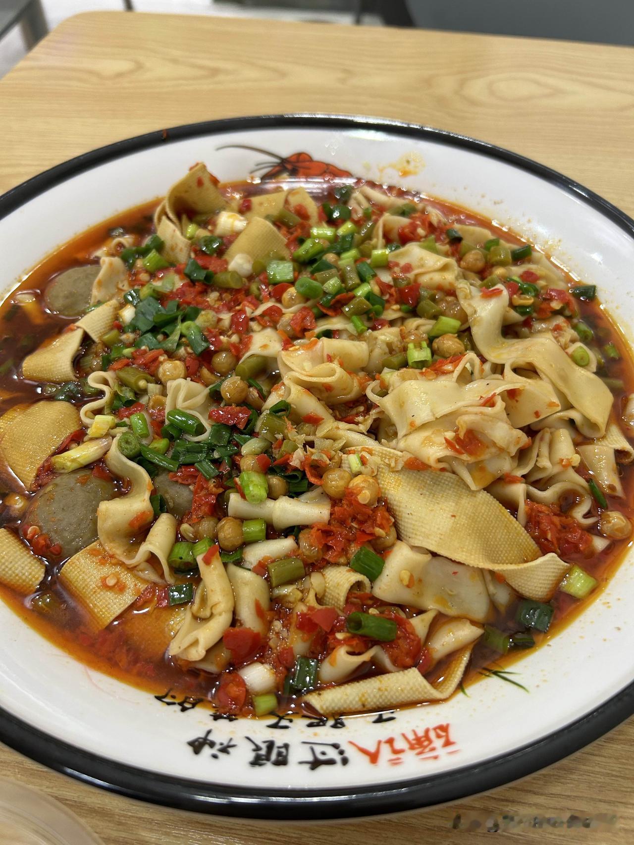 饿了一整天了。吃顿饱饭。我这应该算是比较能吃辣的了吧。


记录我的2026