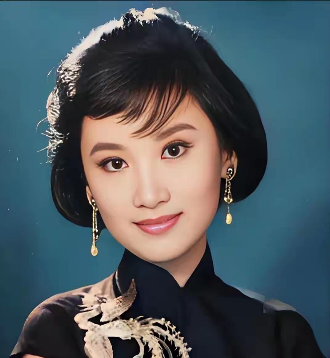非常现实的一段话：“不要为养老焦虑，常人活不到90岁，顶多80岁。人老没欲望，大