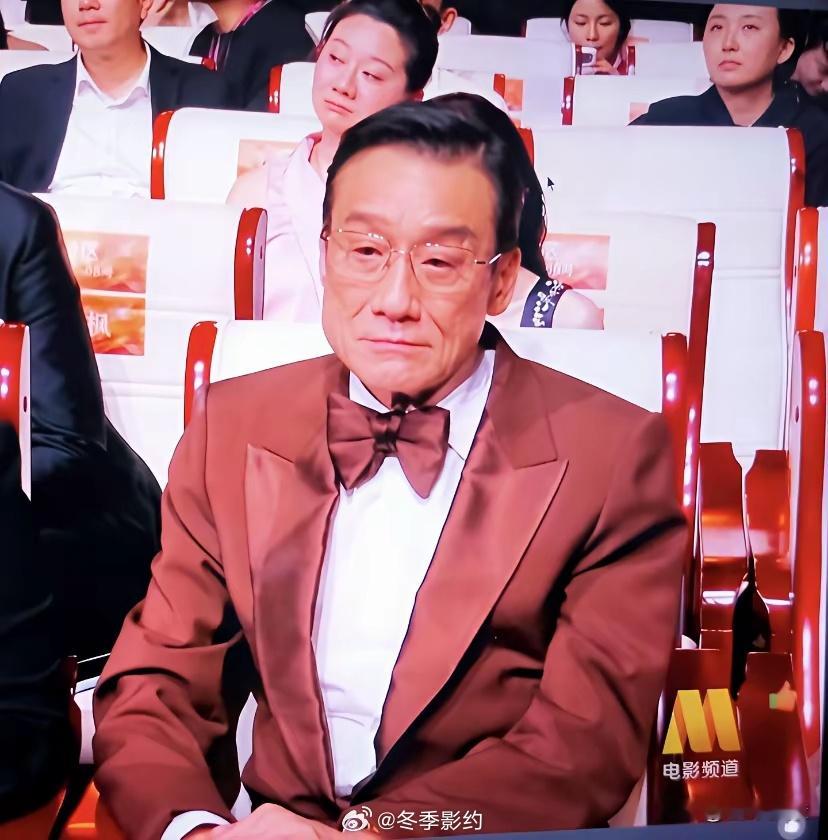 难怪梁家辉心情会这么沉重，不查不知道，一查就懂了！他都68岁了，拍了160多部电