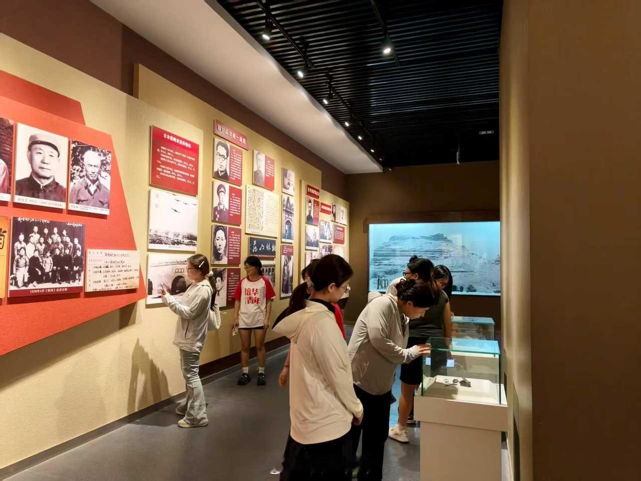 为赓续军旅红色血脉，厚植青年爱国初心，西安培华学院语润童心社会实践队赴榆林市榆阳