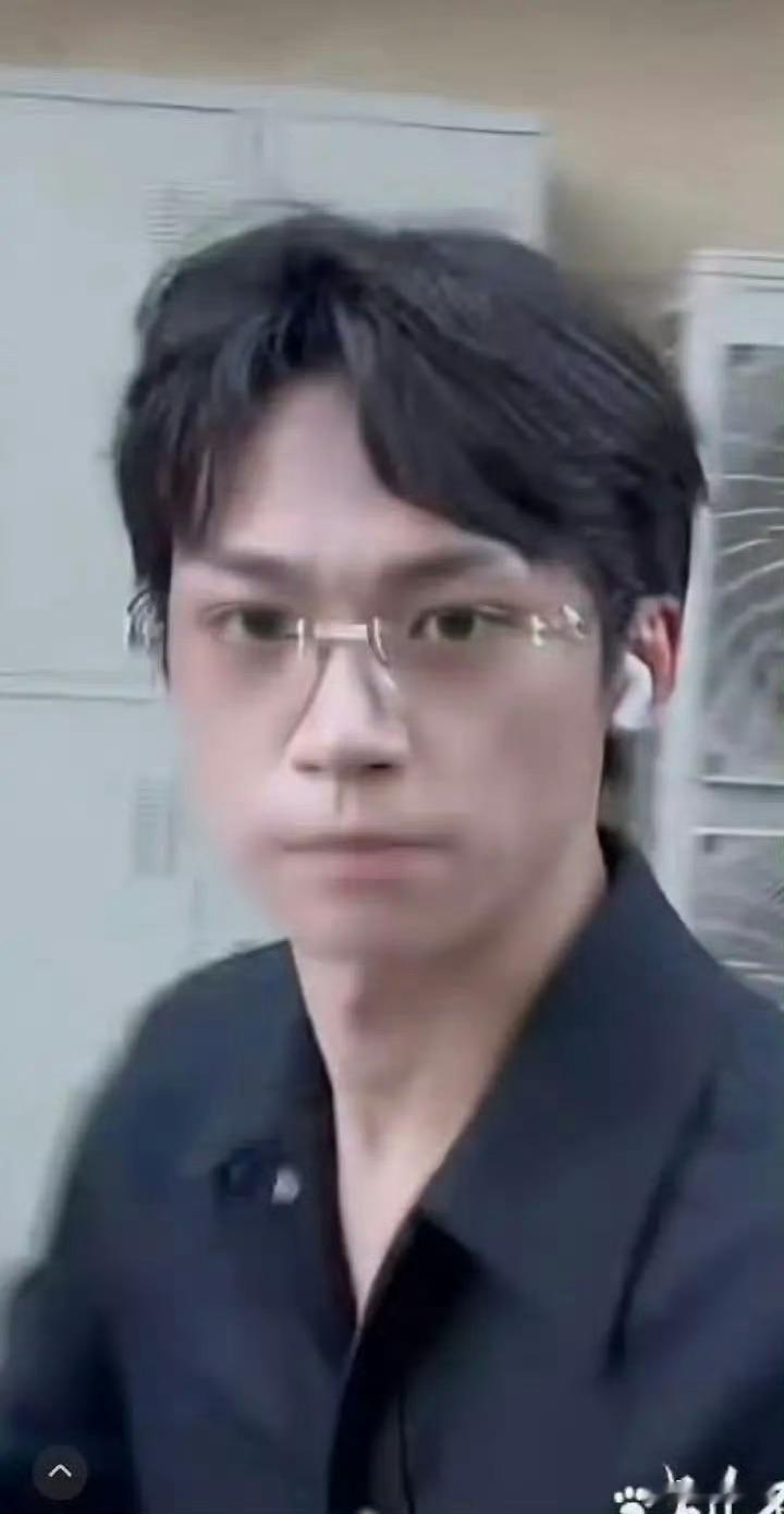 这是谁？ ​​​