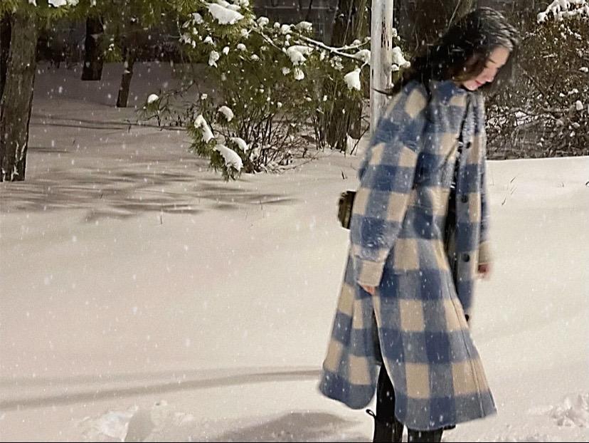 “高情商女人深夜这样发圈”1.“我用了很长一段时间看清自己不被爱和看错人的事实”