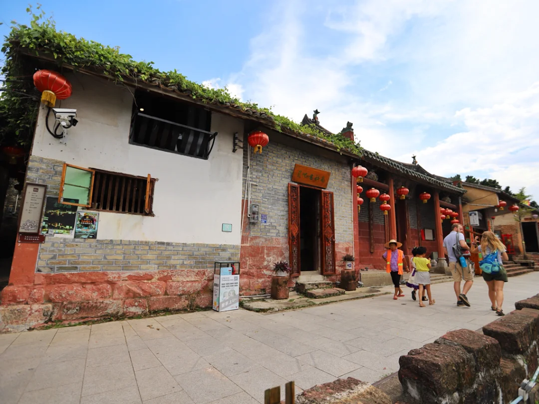 听说东莞近郊有条人文气息也保持的很完整的古村，基本保存了明清时期的原貌，一直都喜