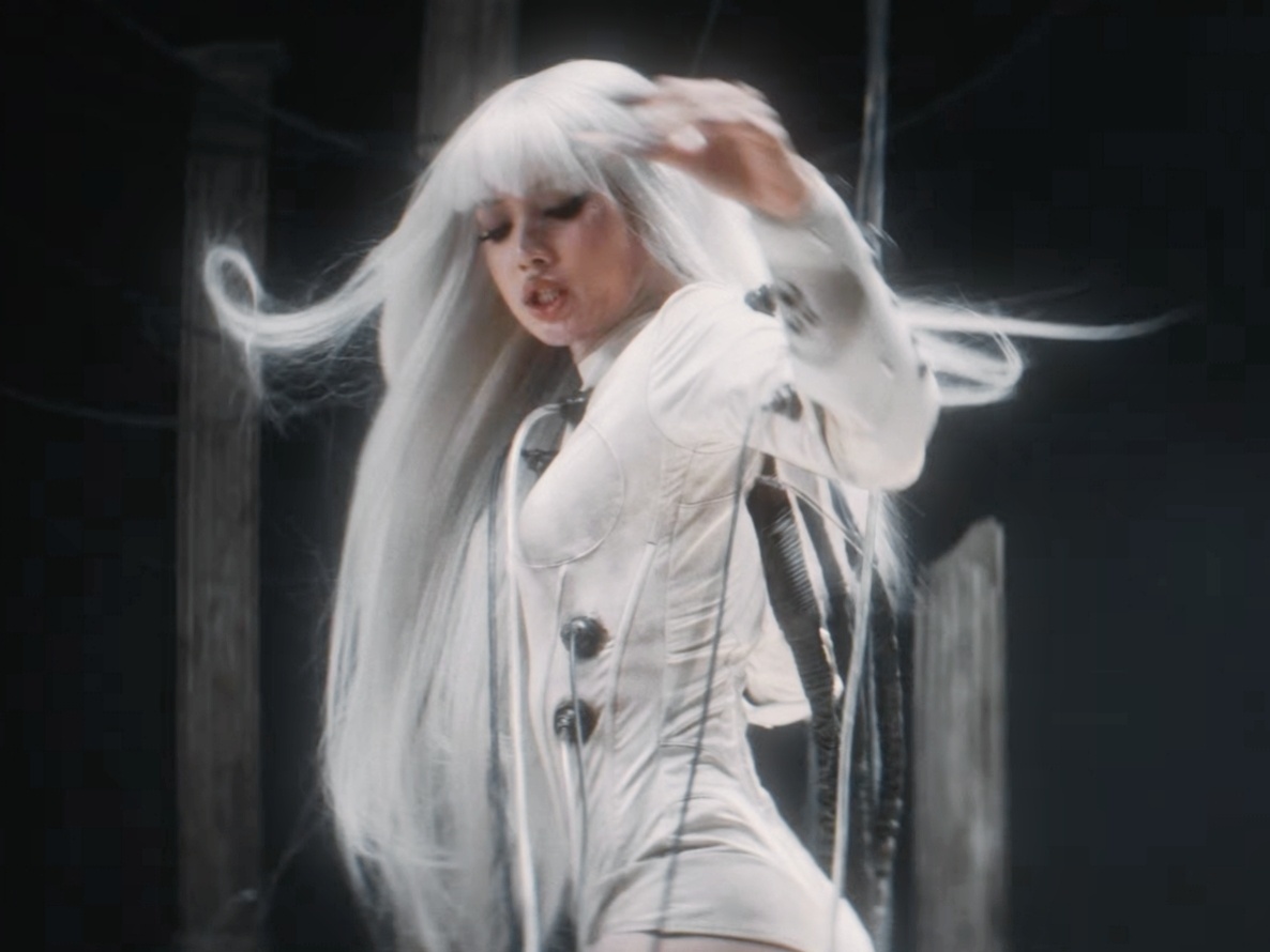 谁脑子一静下来就是“Yeah, I'm pretty, pretty bad f