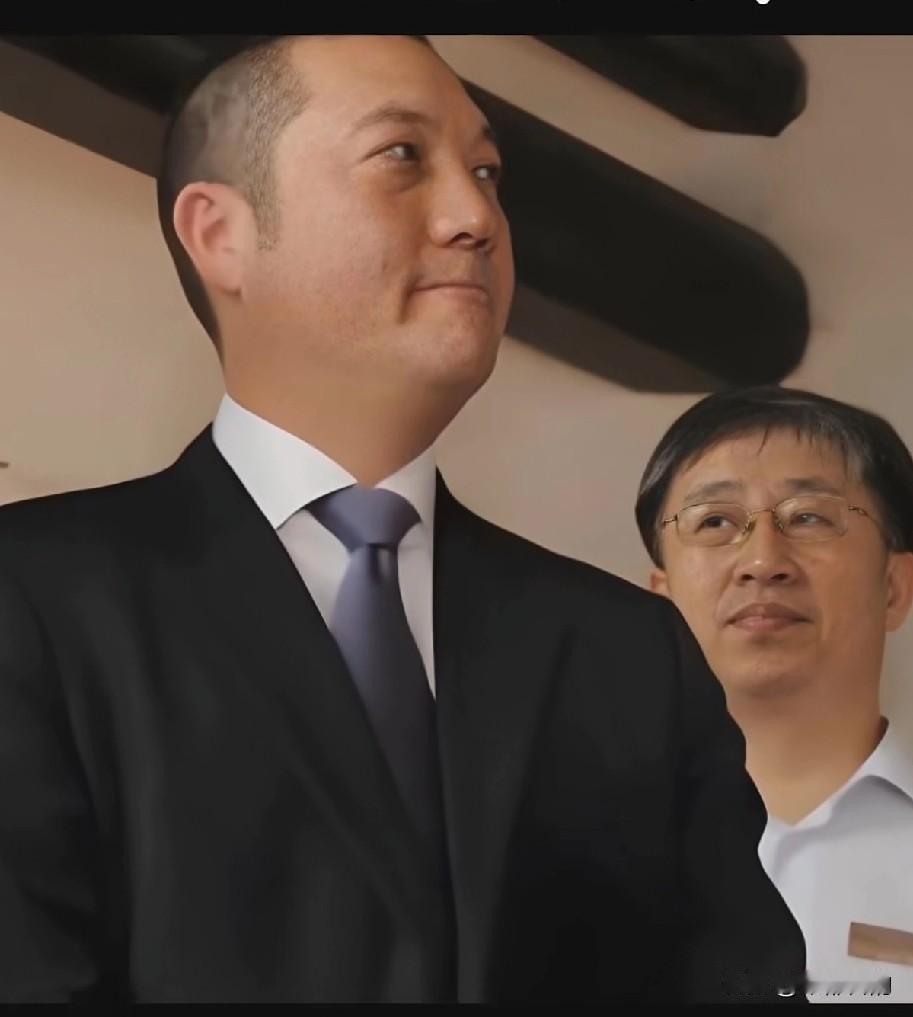 世事浮沉，繁华终会落幕，曾经的荣光早已烟消云散。
 
时至今日，家族的光环早已不