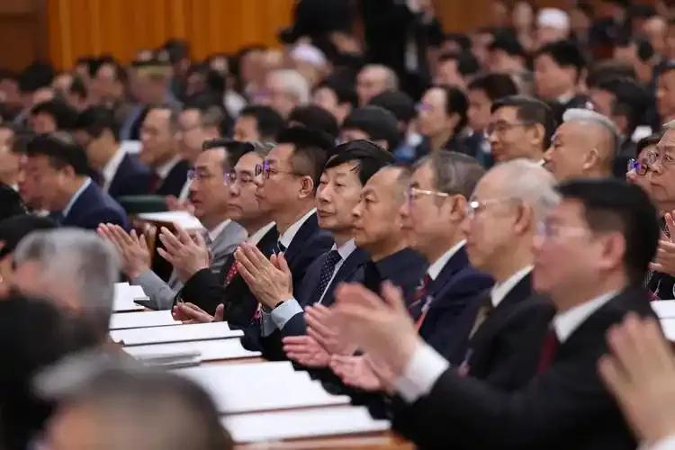 今年两会，各项政策全面指向回收行业、聚焦资源循环利用，赛道即将持续爆发，各大资本