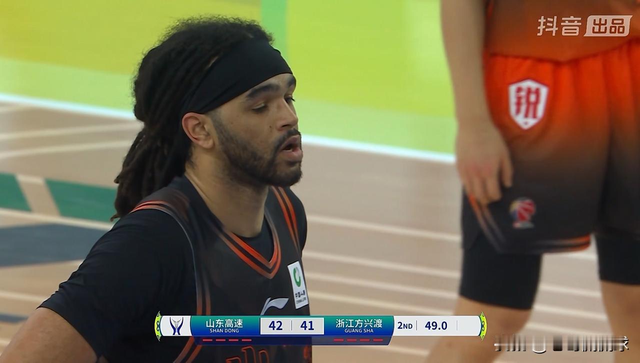 恭喜山东高速验货成功！在今天进行的山东高速和浙江方兴渡的CBA俱乐部杯季军争夺战