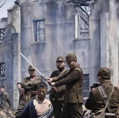 日本为什么敢挑衅中国？我感觉：第一，拉 美国下水二打一，第二，它赌中国不敢用核武