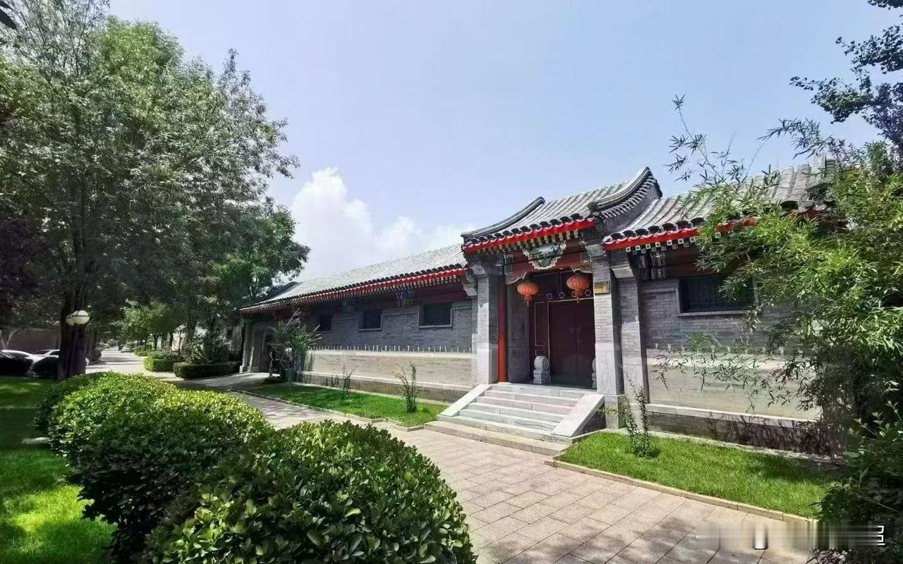 香山清琴山庄｜二进四合院
龙脉之上的｜穿越周期的长期主义者
建筑面积：1000 