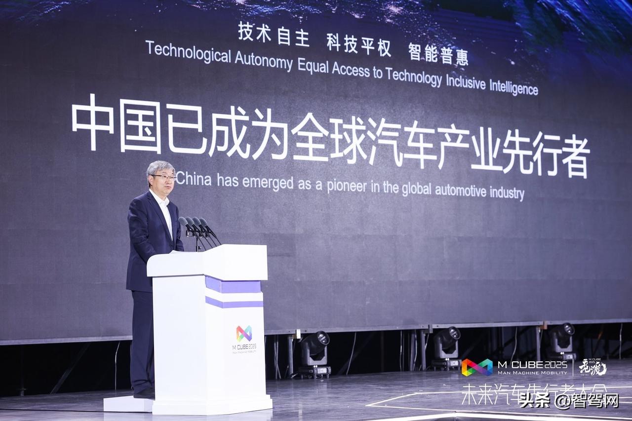奇瑞老总尹同跃昨天在回答奇瑞怎么解释刚刚参与的价格战时表示是被销售团队「绑架」，