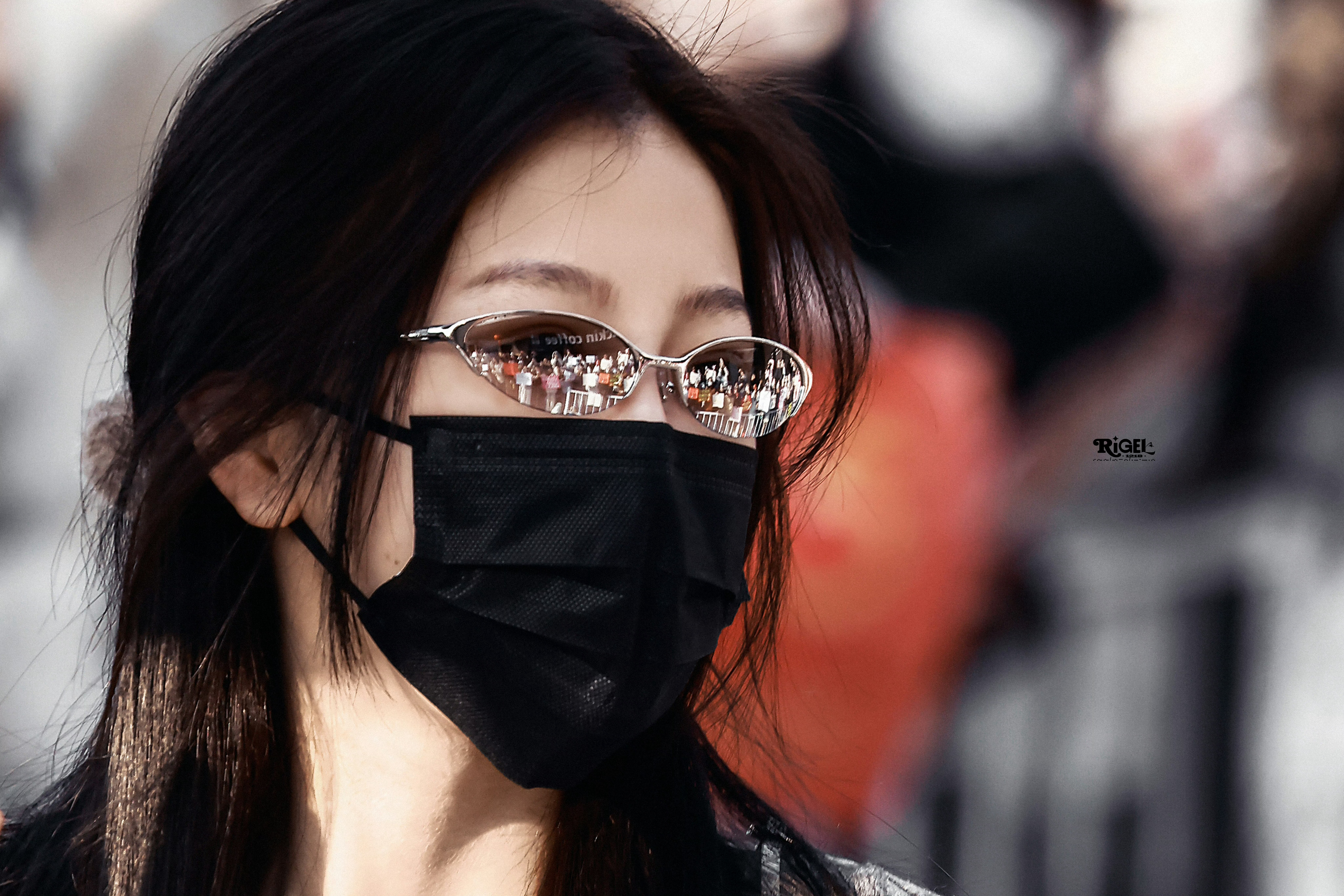 爱总是藏在眼睛里 