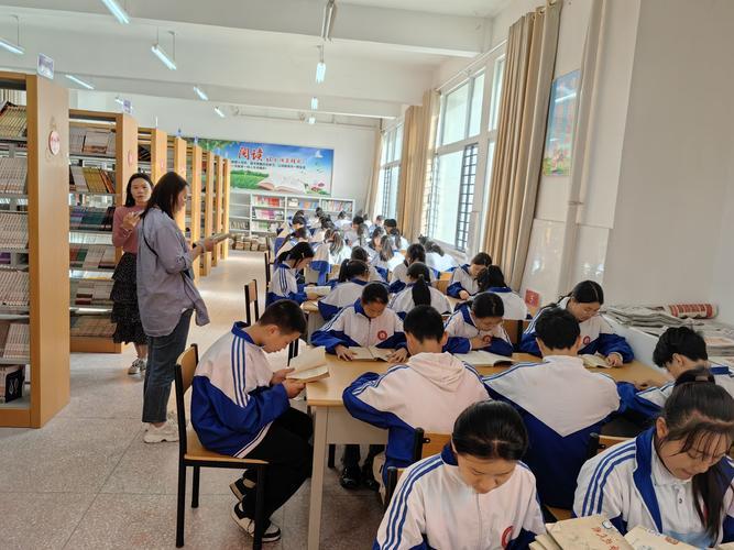 完全有可能。为什么这样说呢？
因为到了初三时，不同的学科，在不同的时间，都有初三