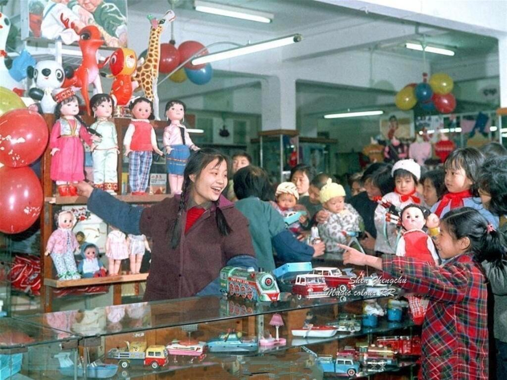 1975年的上海玩具商店 历史知识 ​​​