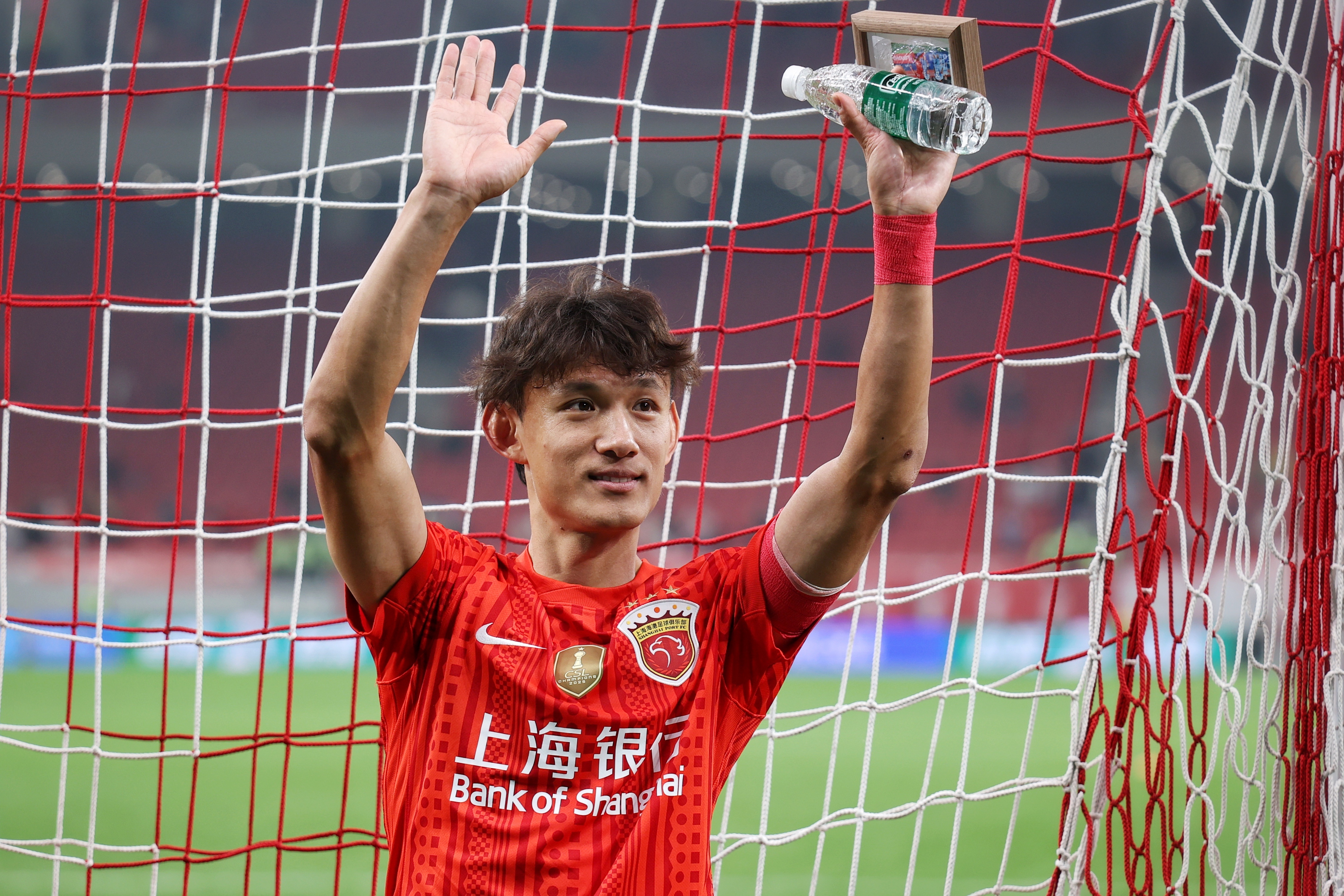 他们说这个人37你敢信？上海海港