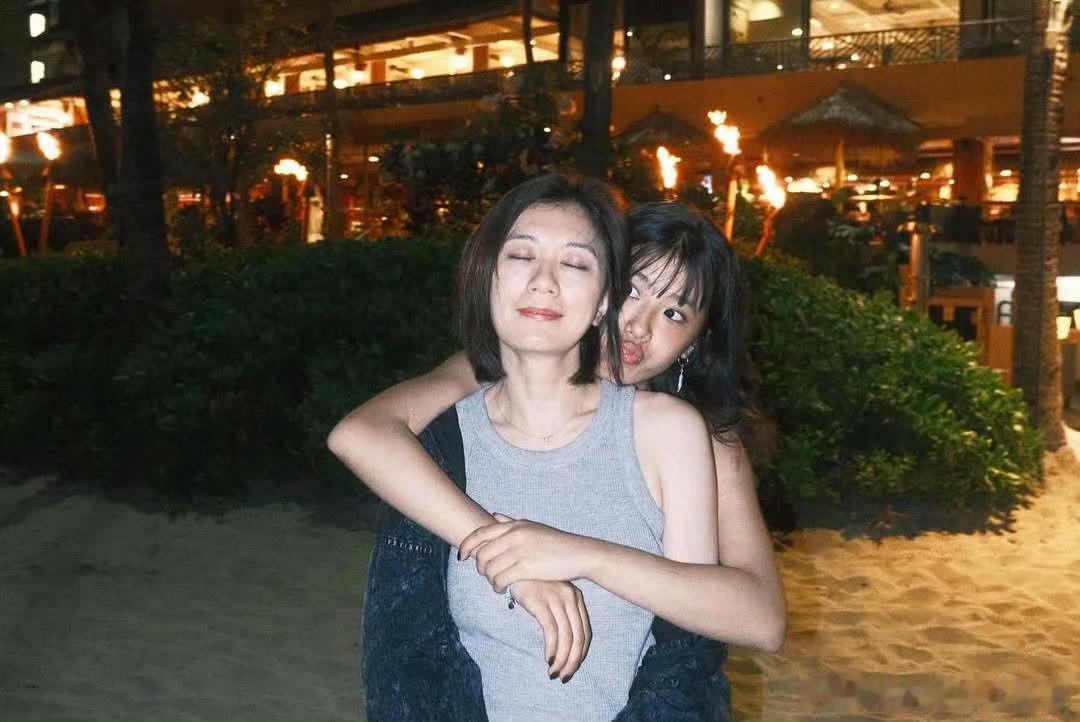 贾静雯曝梧桐妹恋爱了贾静雯曝大女儿恋爱了 贾静雯曝大女儿恋爱了，已见过男方。 ​