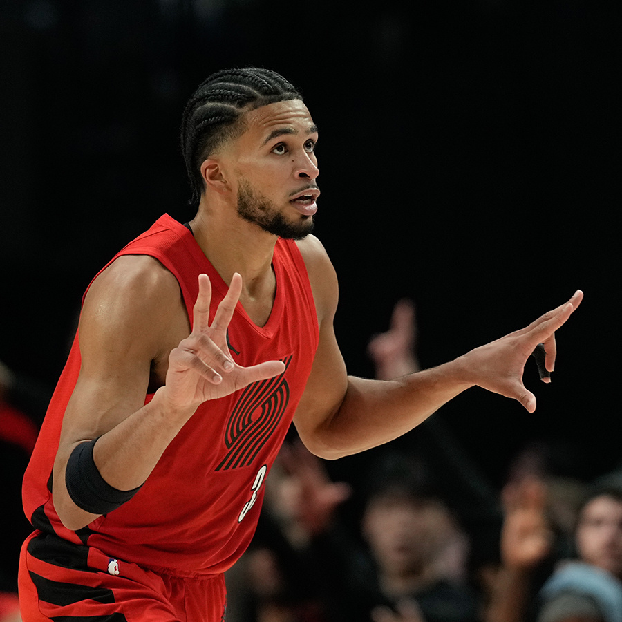 评论区这两天已经有朋友在提醒我，又到了一年一度NBA常规赛全勤奖的发奖时刻了，于