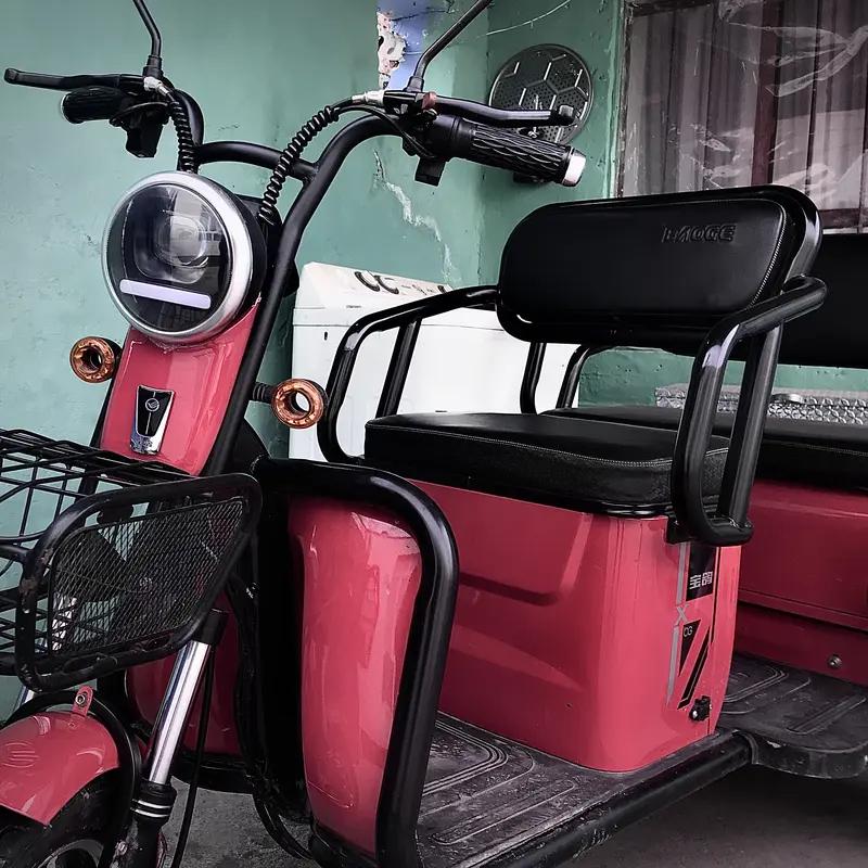 4月23日郑州，充10个小时电，一次10块，一次15块，“我现在都不敢在小区充电