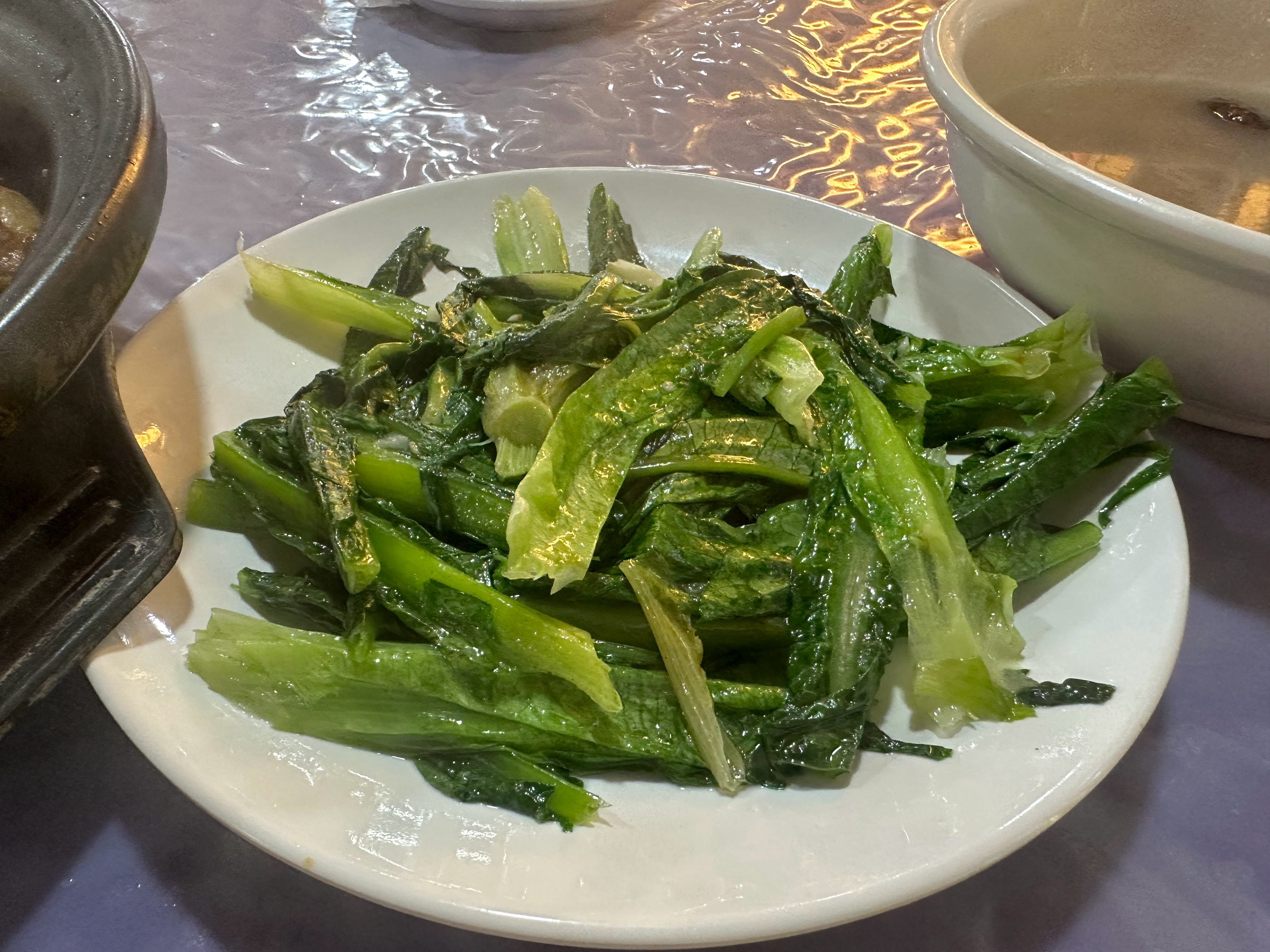 你忘了我孤身一人走了三十年。 