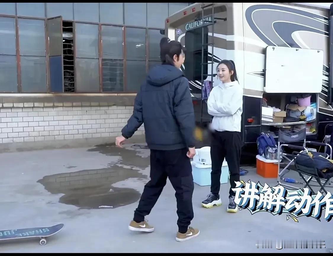 王一博哪里最吸引人?他在丽颖面前秀的就是滑板🛹！这才是他最喜欢的爱好，人在下意