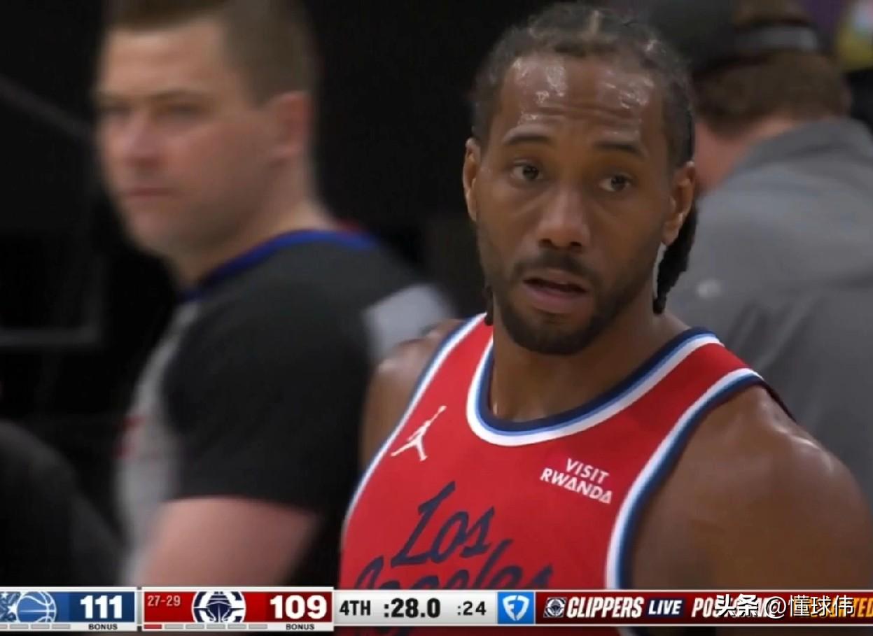 必须包夹！贝恩谈伦纳德：

“最后一个回合。”

“我们肯定要包夹伦纳德。”
