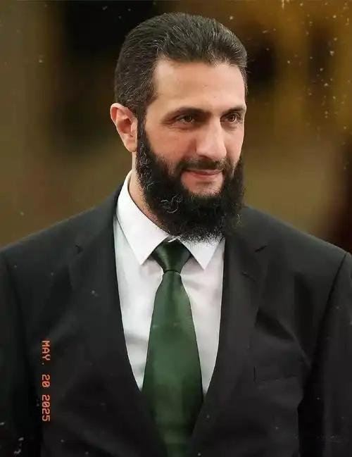 惊天反转！朱拉尼白宫见特朗普不是洗白，竟是“叛逃式换山头”？
 
谁能想到，朱拉