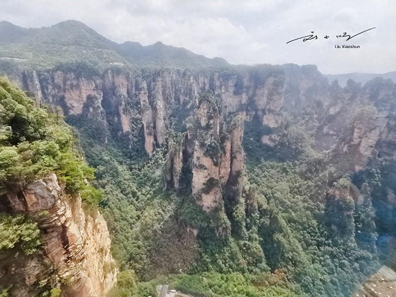 张家界是湖南最著名的旅游城市之一，因《阿凡达》取景地的奇幻峰林享誉全球，却常年位