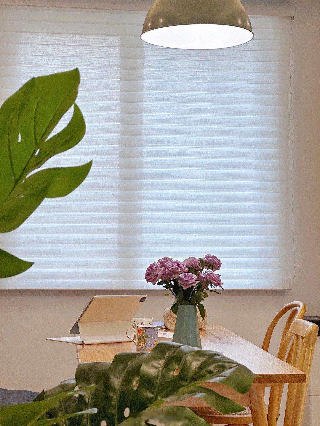 5.9元的玫瑰，美了好几天。9.9元包邮的栀子，含苞待放了。好生活并不贵。#治愈