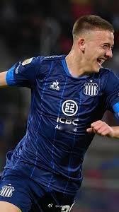 古斯塔沃·阿尔瓦拉辛即将加盟🇪🇸西班牙阿拉维斯竞技。这位19岁的塔勒雷斯潜力