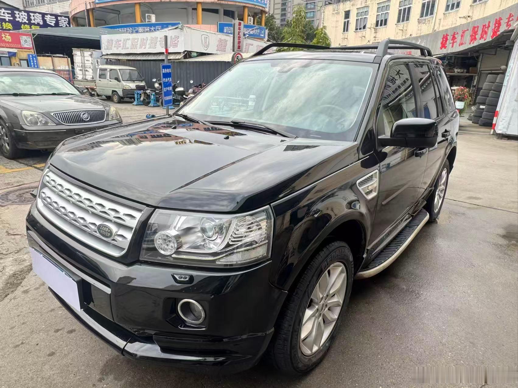 13年9月路虎 神行者2 汽油版2.0T，高配，双电动真皮座椅 .多功能方向盘.