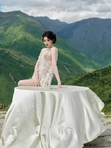 vogue晚宴上的孔雪儿孔雪儿vogue内场 孔雪儿在Vogue晚宴上的每个瞬间
