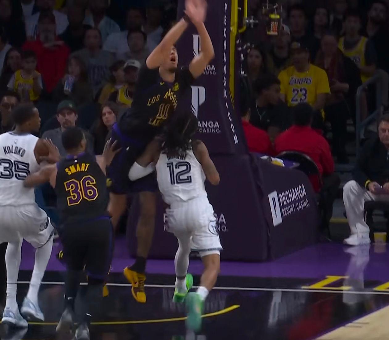 笑死我了，二次打鸡洛杉矶湖人