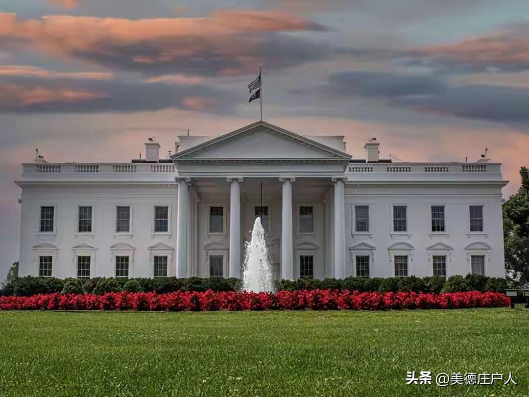 美记者新书爆料：特朗普与贴身助理绑定过深，白宫内部存多重隐患
 
近期两名《纽约