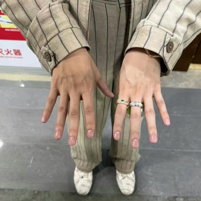 不许笑我们红糖馒头:( 