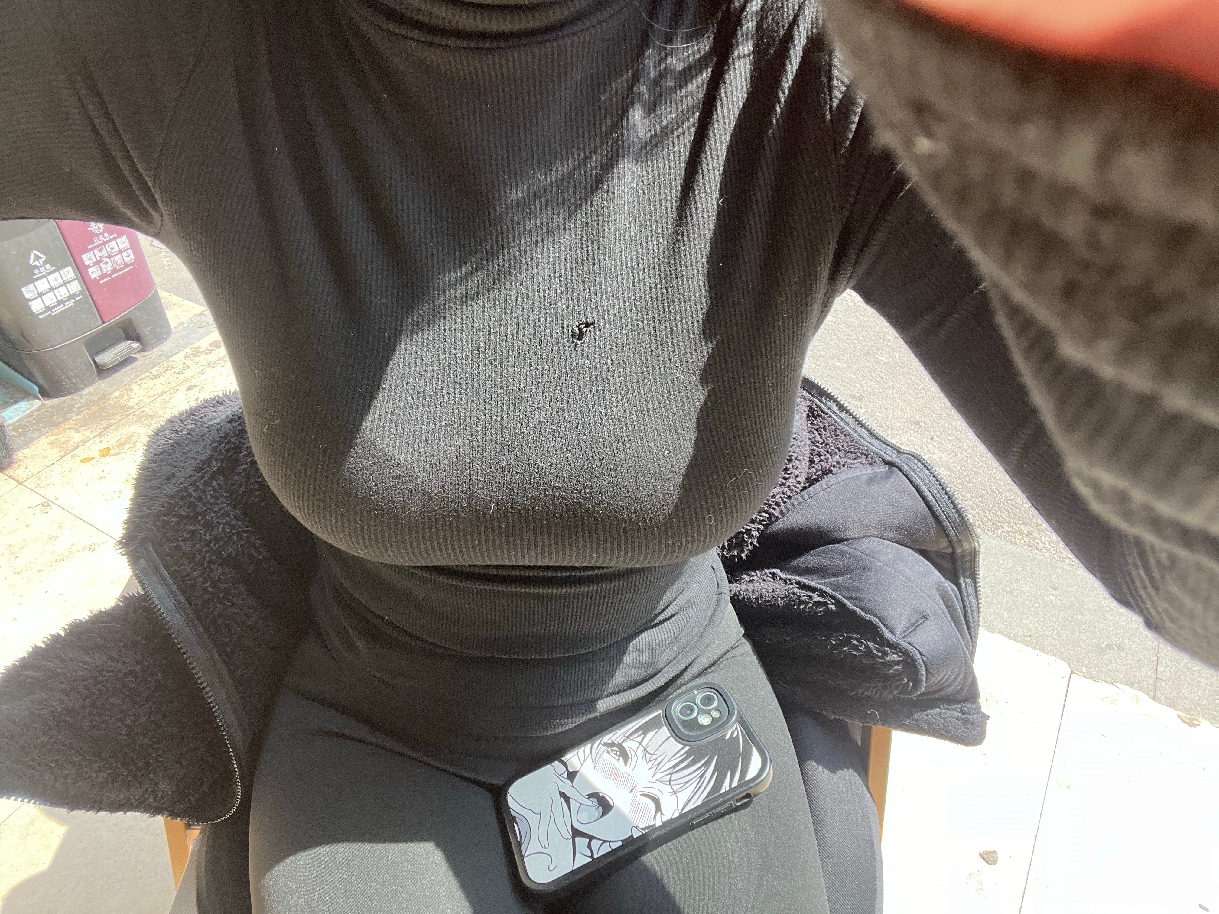 穿黑色衣服晒🌞热🥵  ​​​