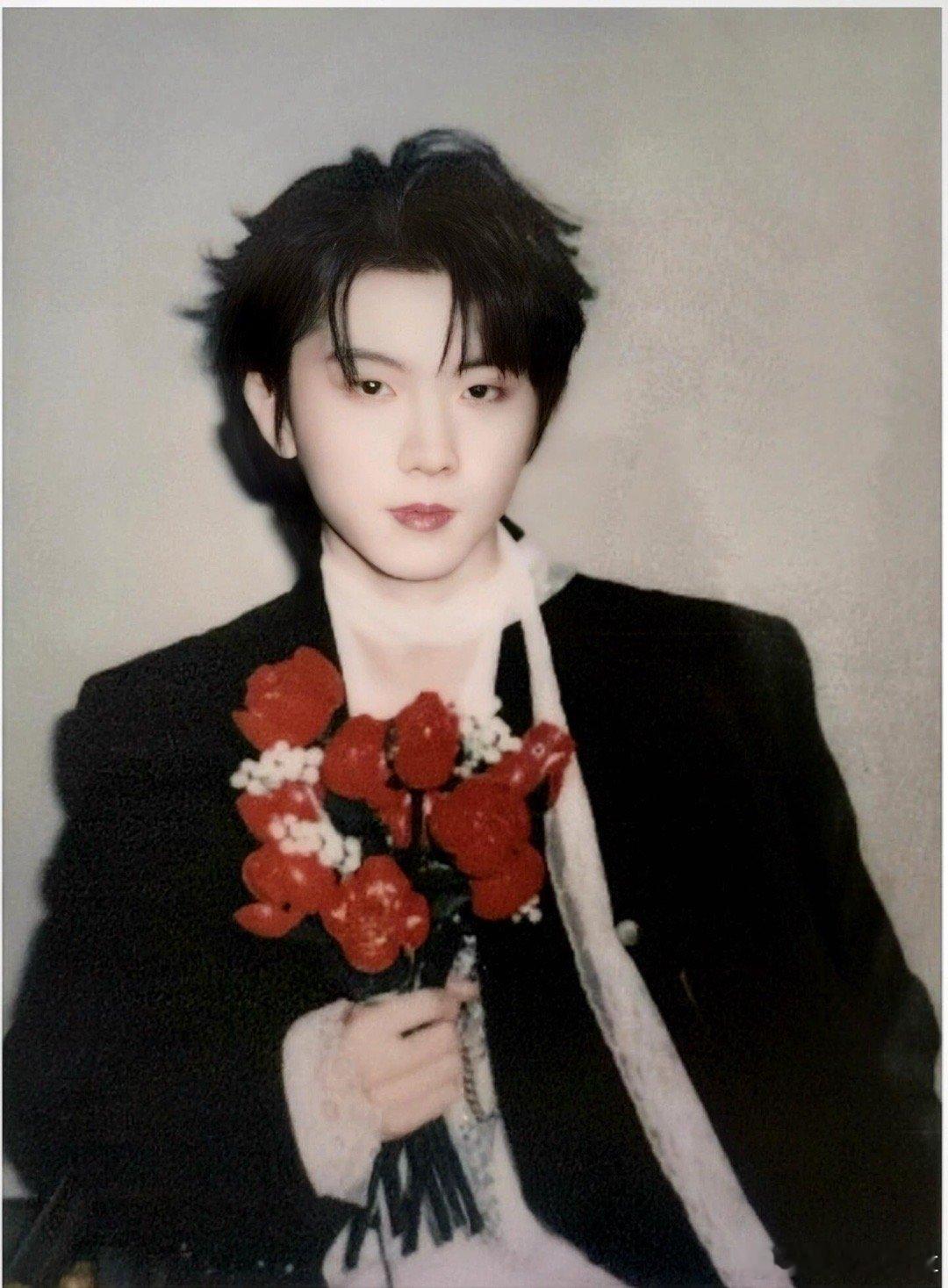 时代少年团隐藏款拍立得 